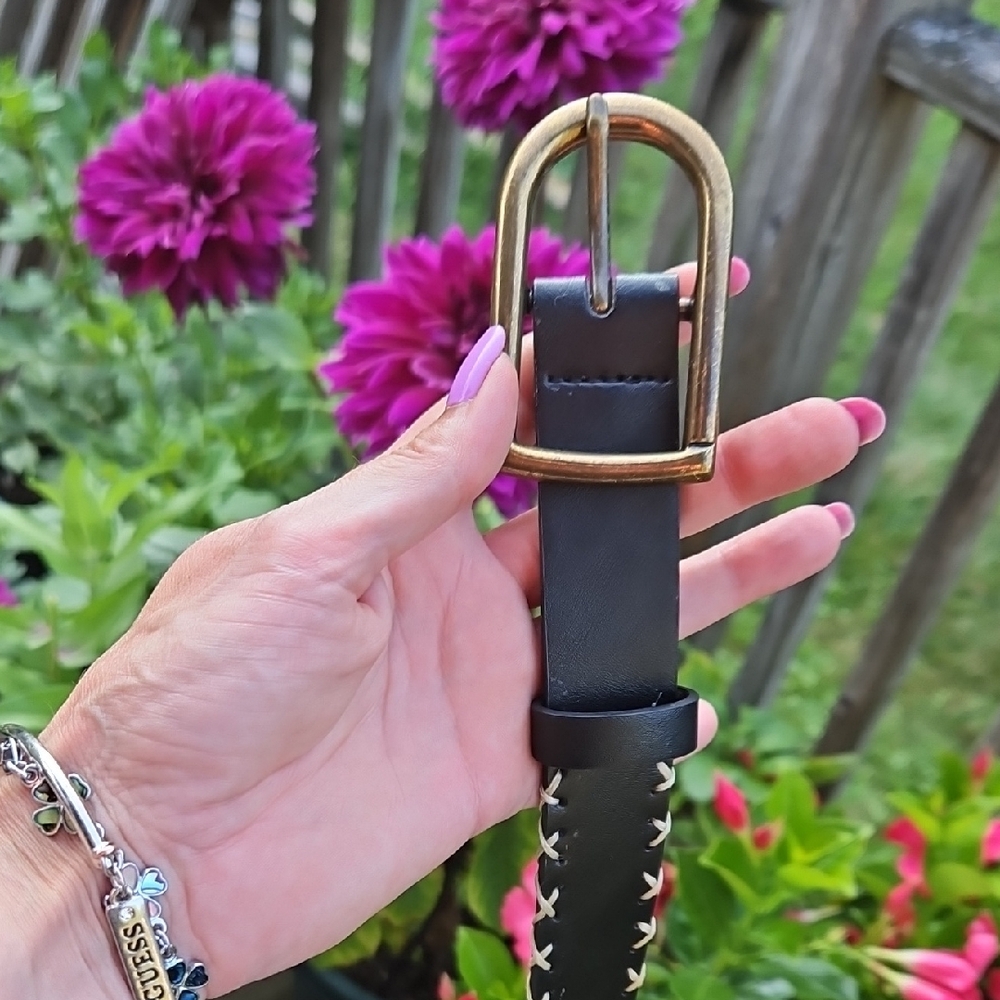 Stylish Black Leather Belt with Gold Buckle